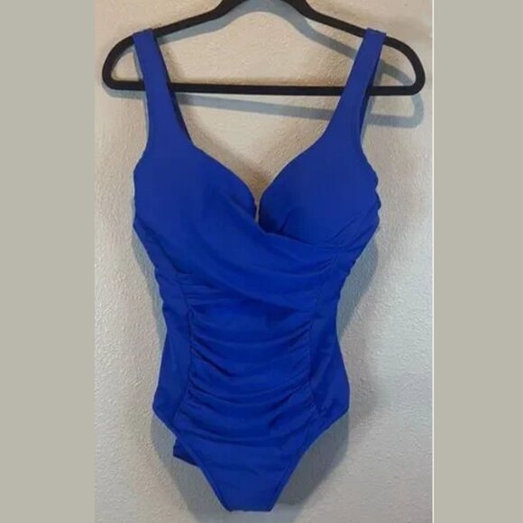 NEW MiracleSuit Gandolf Solid Ruched Stomach Panel One Piece Slimming Swimsuit - Picture 1 of 5